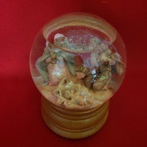 Musical Water Glitter Globe Music Box Nativity Scene Wind Up